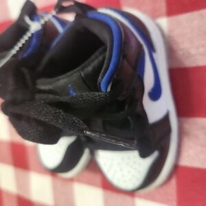 Nike Kids Black and Blue Sneakers
